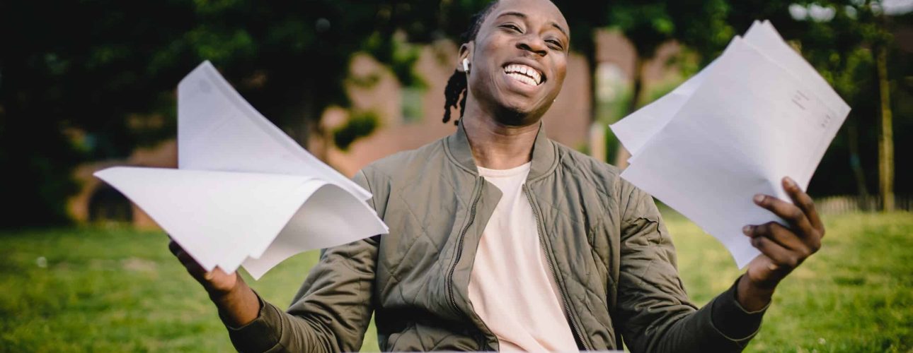 pexels-ketut-subiyanto-4560091